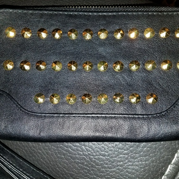 Guess Wallet - Picture 3 of 3